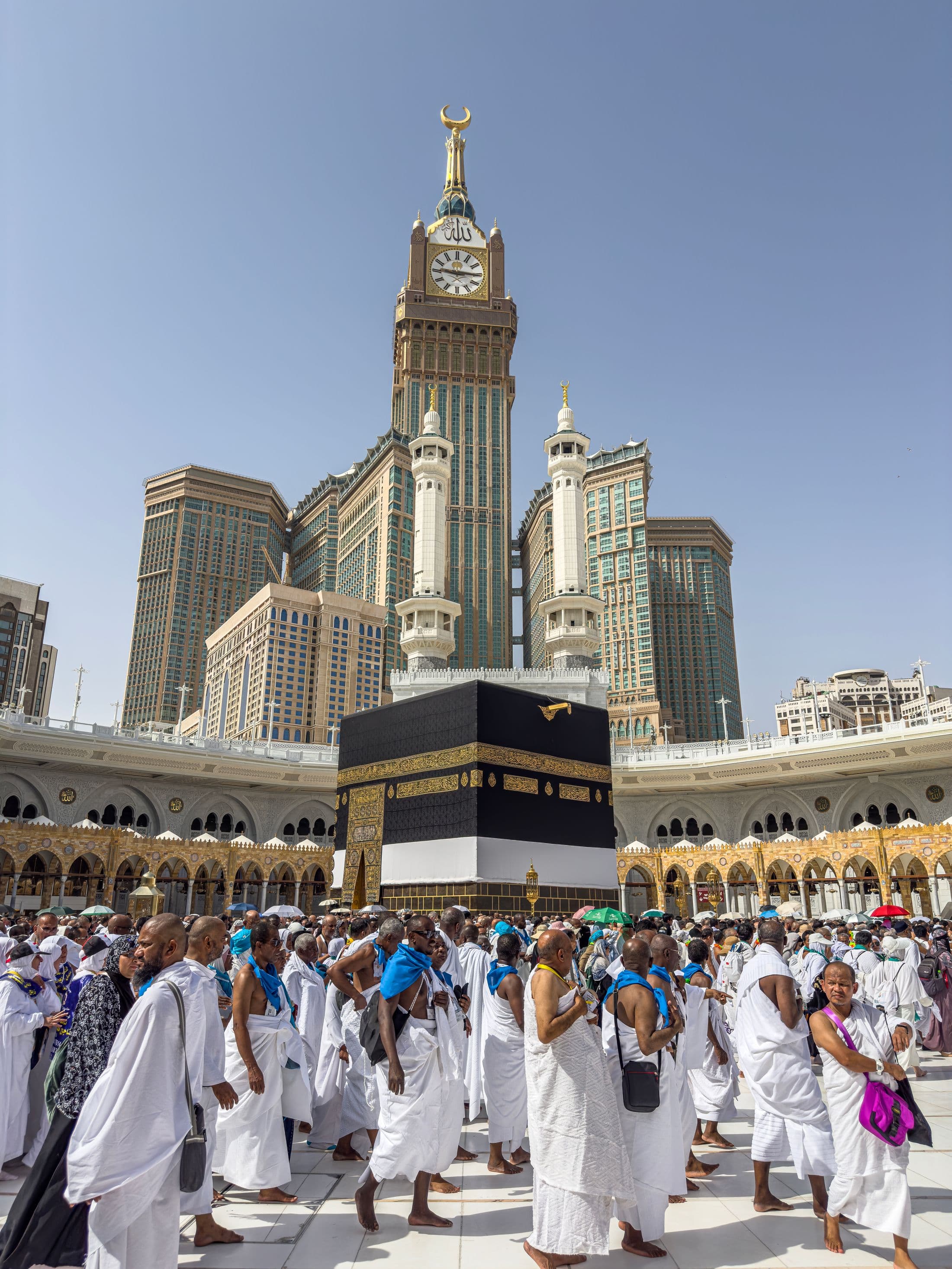 Jamaah mengelilingi Kaaba di Masjidil Haram, Makkah